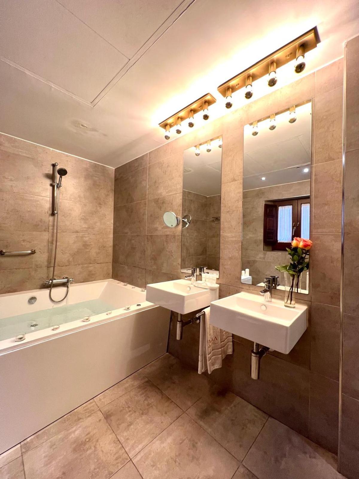 Gar Anat Hotel Boutique Granada Bagian luar foto